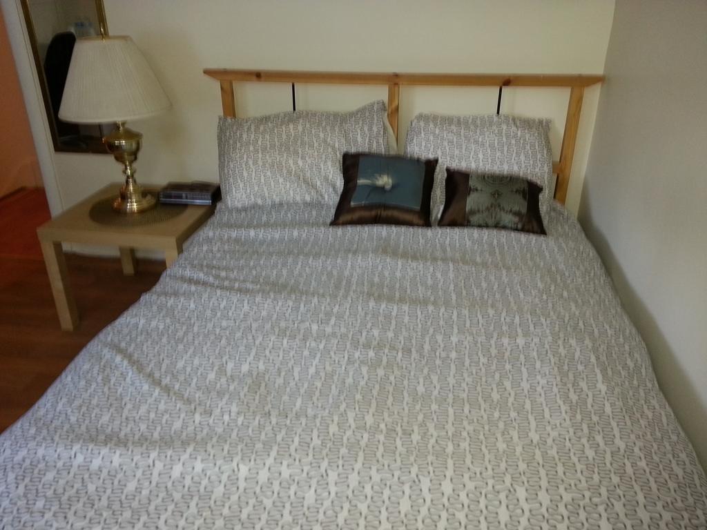 Hamilton West Lodge Room photo